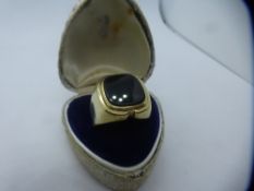 8ct gent's yellow gold signet ring A/F, marked 333, size U/V