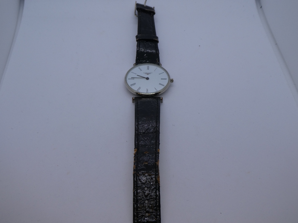 Vintage gent's LONGINES wristwatch, on black leather strap