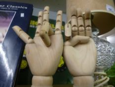 2 x artist model wood hands