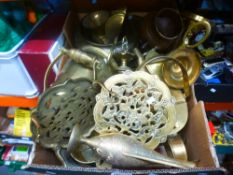 Mixed box of brassware, including trivets, vases, etc