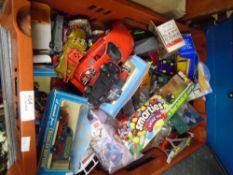 Box of mixed model Dinky and Matchbox, etc vehicles