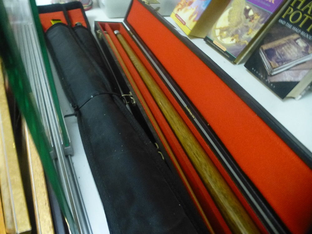 A Riley Snooker cue in a case by Dufferin, two others - one by BCE and the other by Ronnie O' - Image 2 of 2