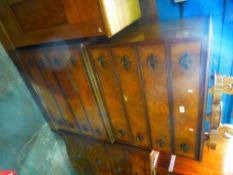 Mahogany chest on chest comprising 8 drawers on bracket supports with brass pulls
