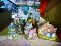 Selection of Lilliput Lane houses, some with boxes