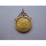 1892 half sovereign in 9ct yellow gold pendant mount gross weight 5.4g