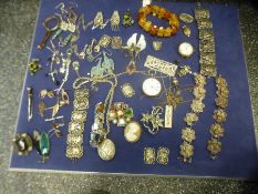 Tray of mainly silver costume jewellery including Indian silver bracelets, locket, filligree bracele