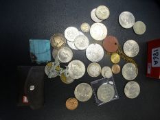 A small quantity of coins and sundry