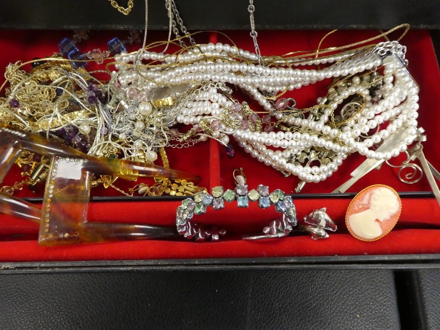 Jewellery box containing large quantity of costume jewellery and another containing mainly earrings - Image 8 of 8