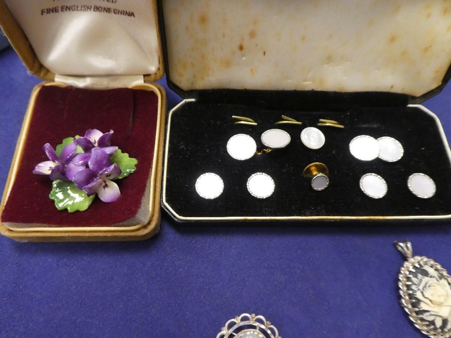 Two Scottish silver circular brooches, oriental example, etc and case set silver gilt dress studs wi - Image 2 of 4