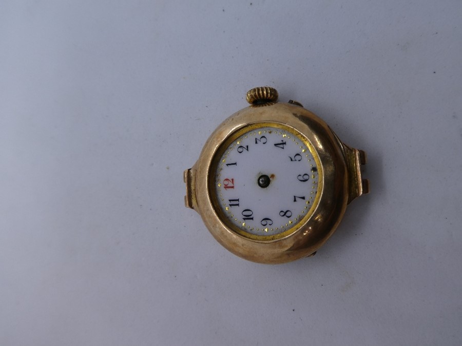 9ct yellow gold watch marked 375.  The back inscribed J.E.R. & M.Mc.W.B. 4th Aug, 1908 TO AWB, AF, n - Image 4 of 5