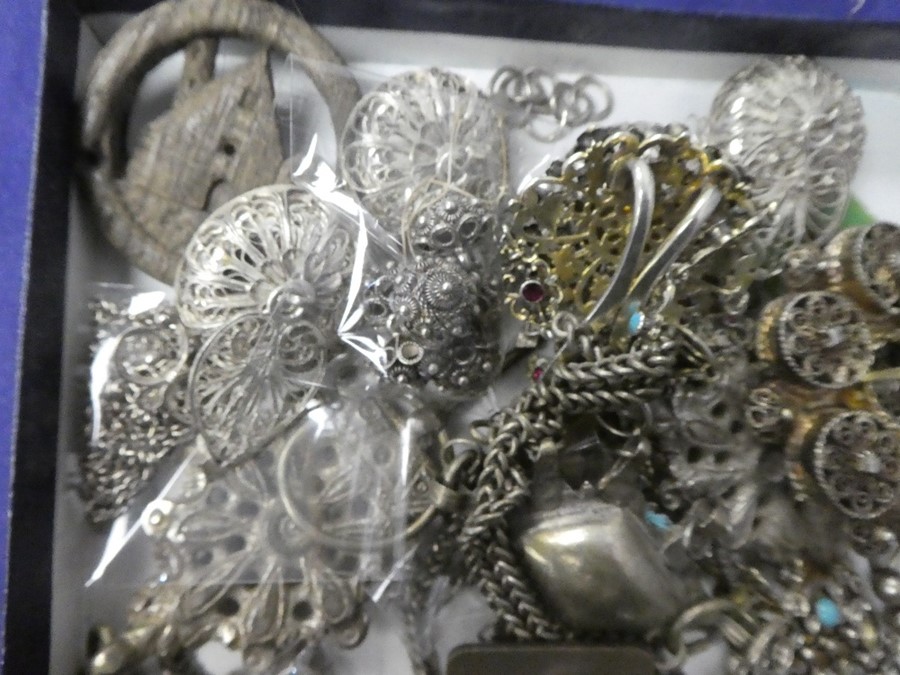 Collection of mainly middle eastern white metal and silver costume jewellery to include pendants, br - Image 4 of 4