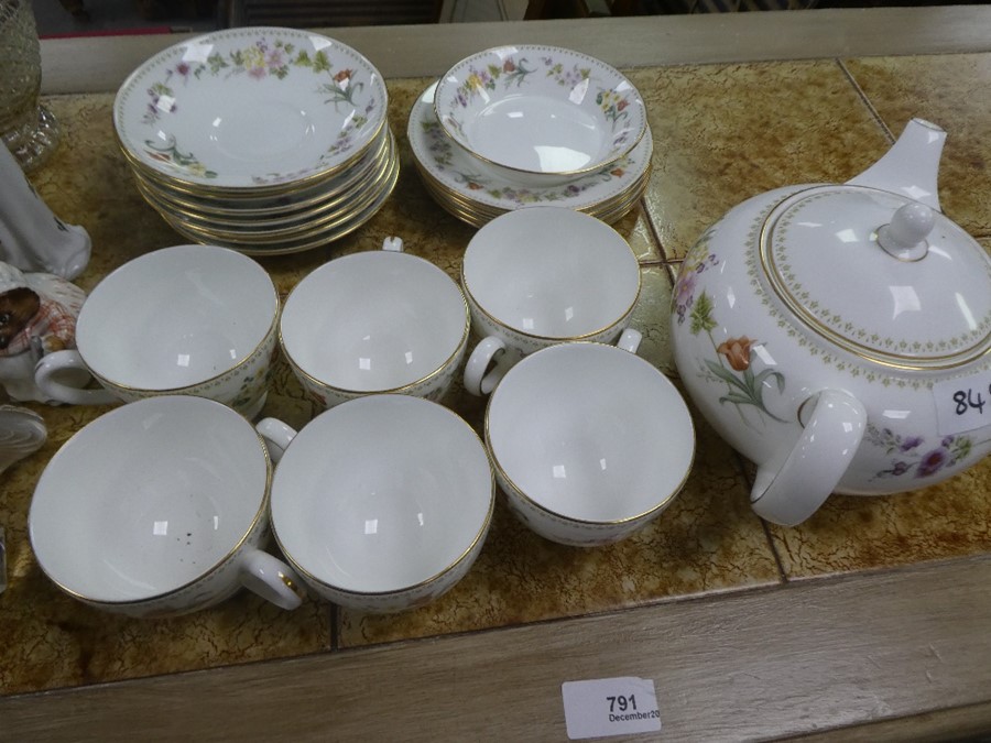 Assorted teaware by Royal Albert and Wedgwood and other items - Image 4 of 4