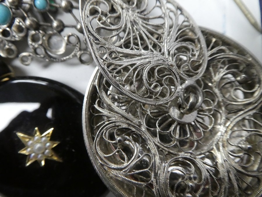 Collection of mainly middle eastern white metal and silver costume jewellery to include pendants, br - Image 3 of 4