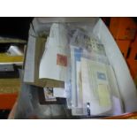 A small quantity of mixed World stamps