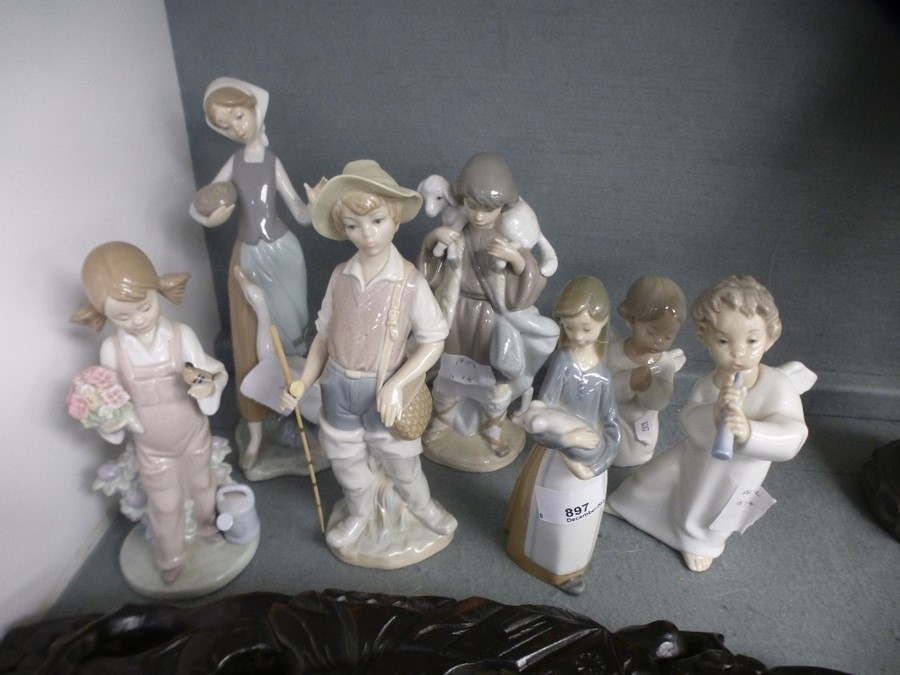 Seven Lladro figures - Image 7 of 7