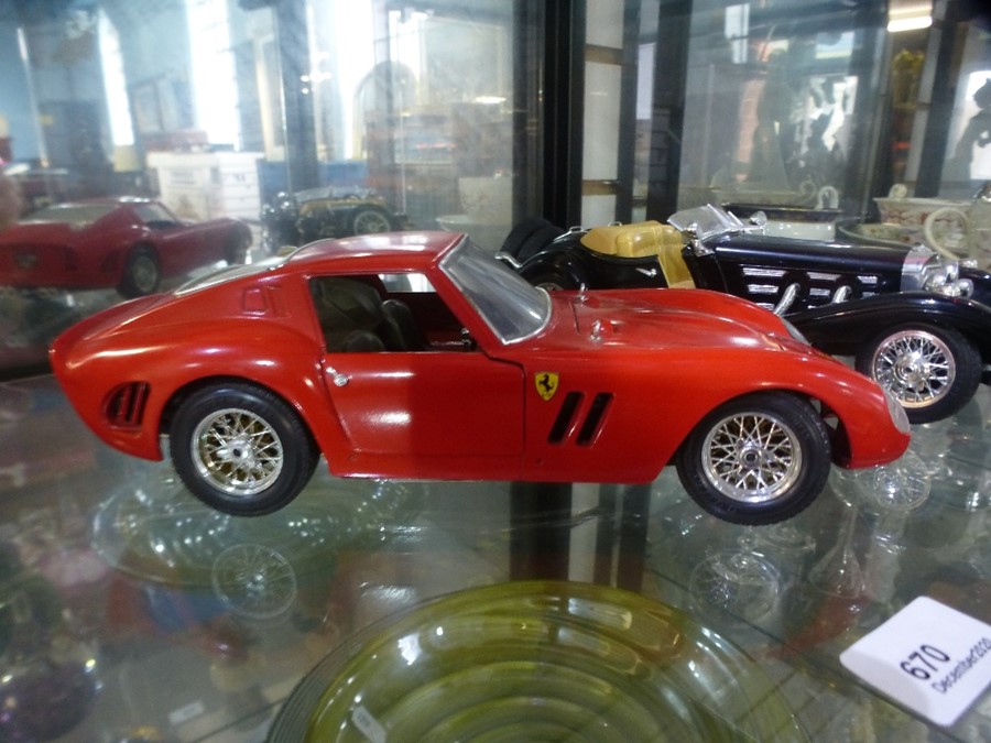 A Burago ferrari GTO 1/18 scale and a Burago 1930's roadster - Image 5 of 7