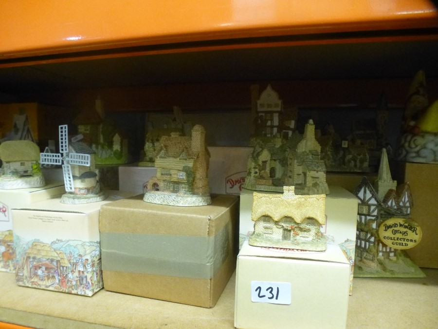 A large quantity of David Winter cottages and similar, the majority boxed - Image 5 of 6