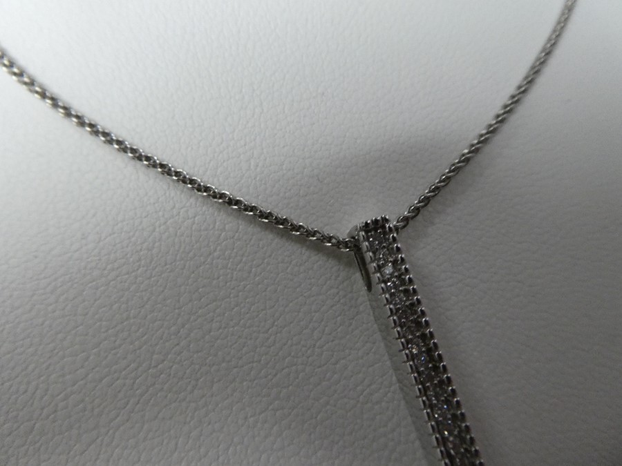 Contemporary cased silver necklace, the pendant hung with diamond chips, marked 925 - Image 5 of 5