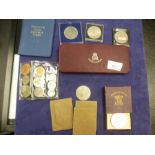 Selection of coins including a box set of uncirculated Coronation year 1953 set of 10 coins in a fit