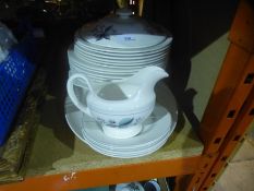 A small quantity of 'Bristol' floral dinnerware