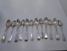 A set of twelve Victorian silver teaspoons of good quality, hallmarked London George Aldwinckle. Wei