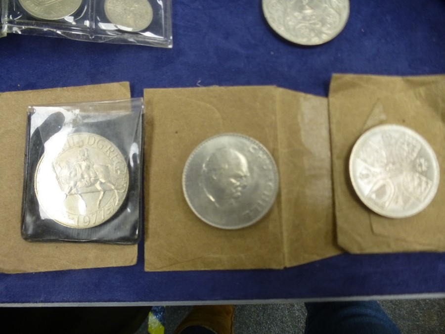 Selection of coins including a box set of uncirculated Coronation year 1953 set of 10 coins in a fit - Image 7 of 8