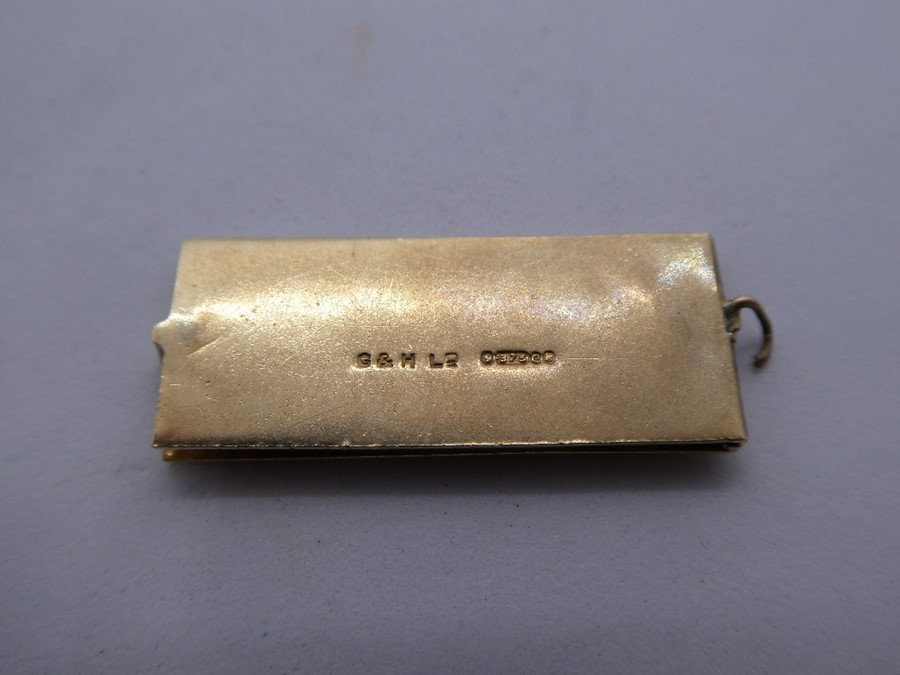 9ct yellow gold pendant marked 375, in the form of a cheque book, 'London Bank Ltd', enclosed a mini - Image 2 of 5