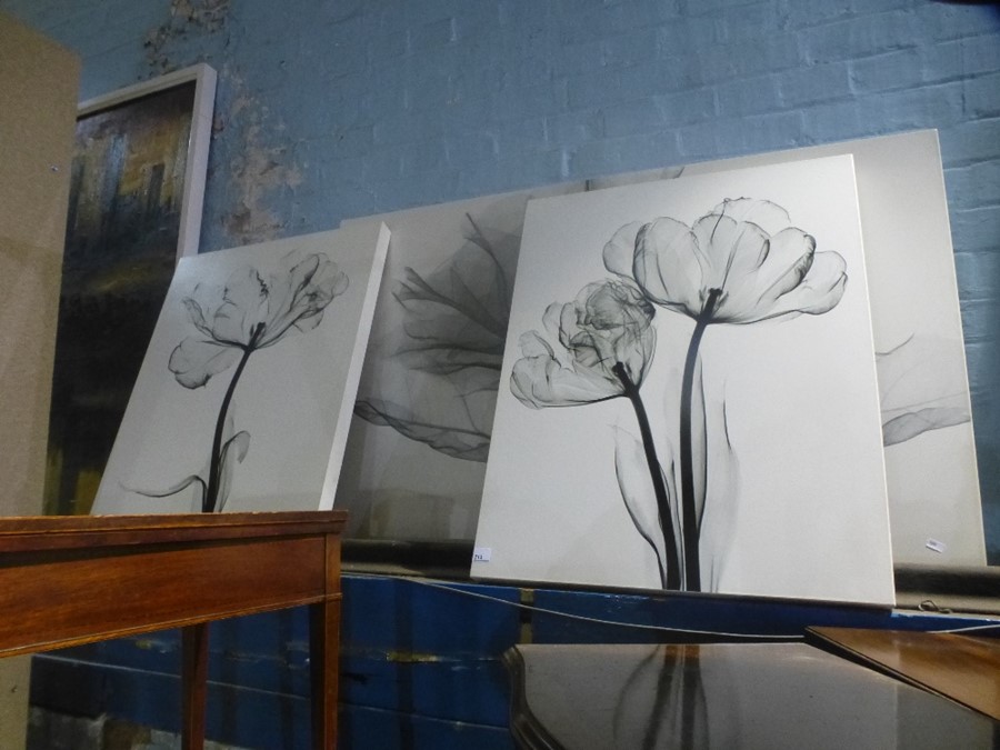 Three modern pictures of flowers and a gilt wall mirror - Image 2 of 3