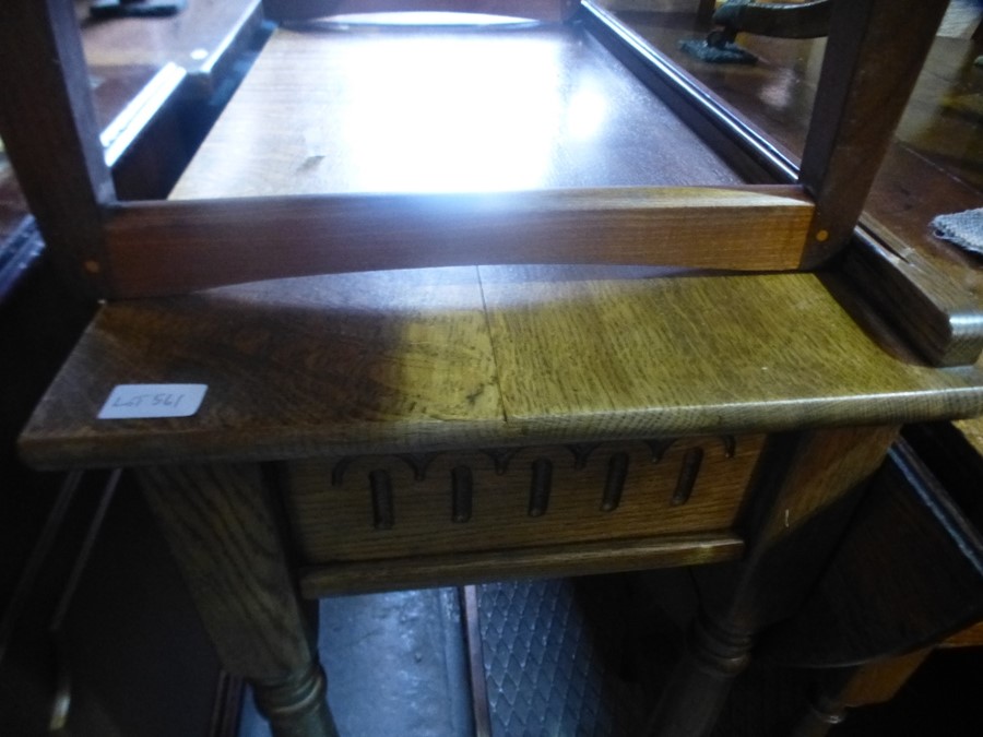 A Reproduction oak hall table and a reproduction twin pedestal desk - Image 3 of 9