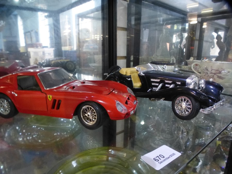 A Burago ferrari GTO 1/18 scale and a Burago 1930's roadster - Image 7 of 7