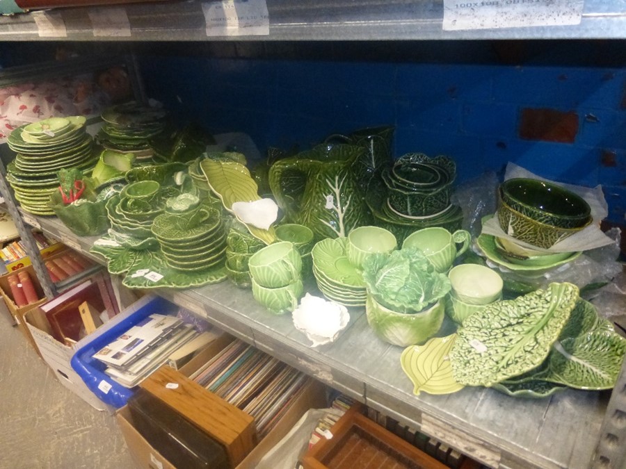 A large quantity of cabbage leaf china and similar - Image 4 of 9