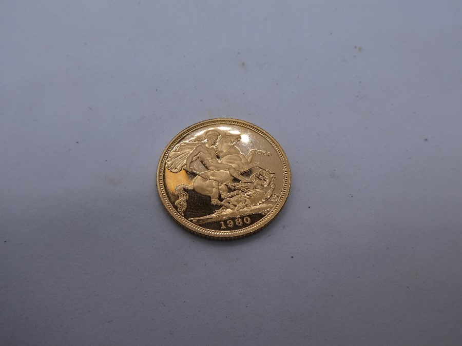 1980s Gold full sovereign, 'Young Elizabeth' head, very good condition - Image 2 of 3