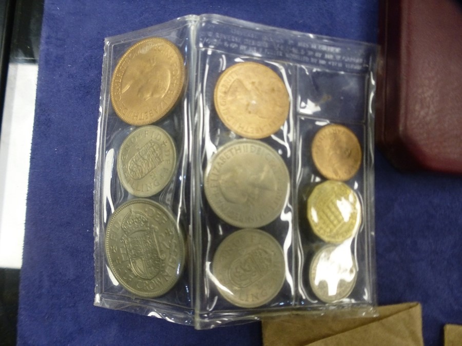 Selection of coins including a box set of uncirculated Coronation year 1953 set of 10 coins in a fit - Image 6 of 8