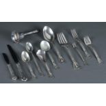 Gorham, "Chantilly" flatware.