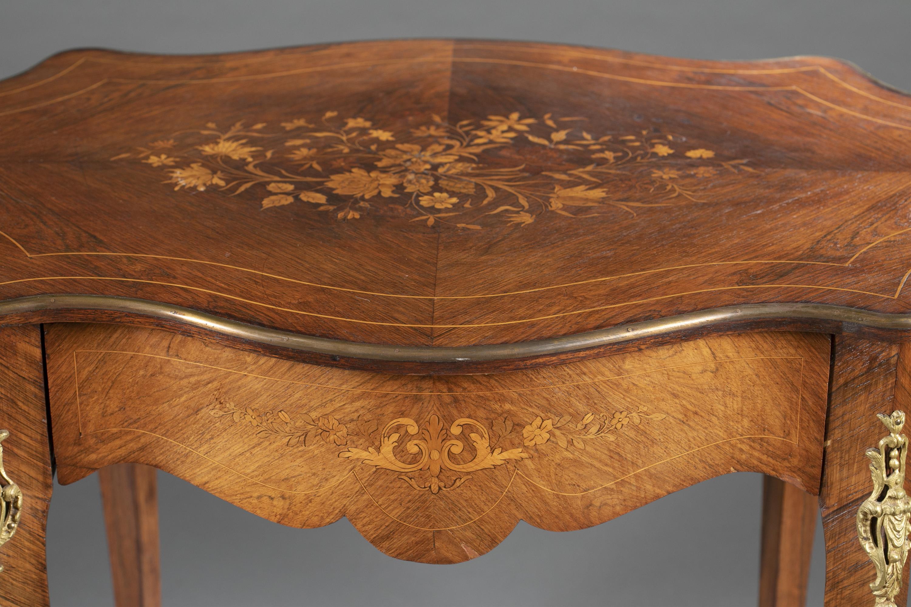 Louis XV style marquetry table, 19th century. - Image 2 of 10