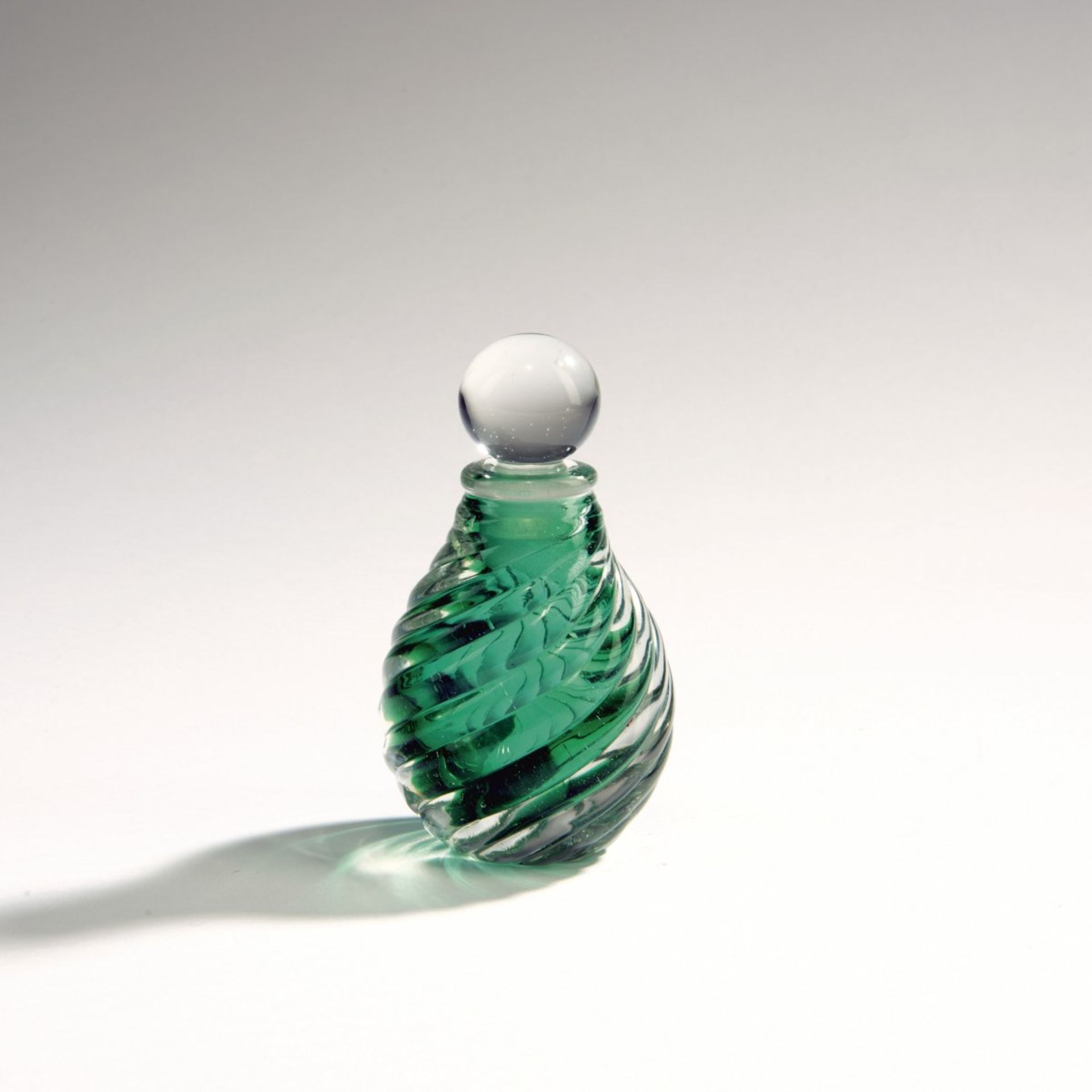 Carlo Scarpa, Bottle with stopper, c. 1935