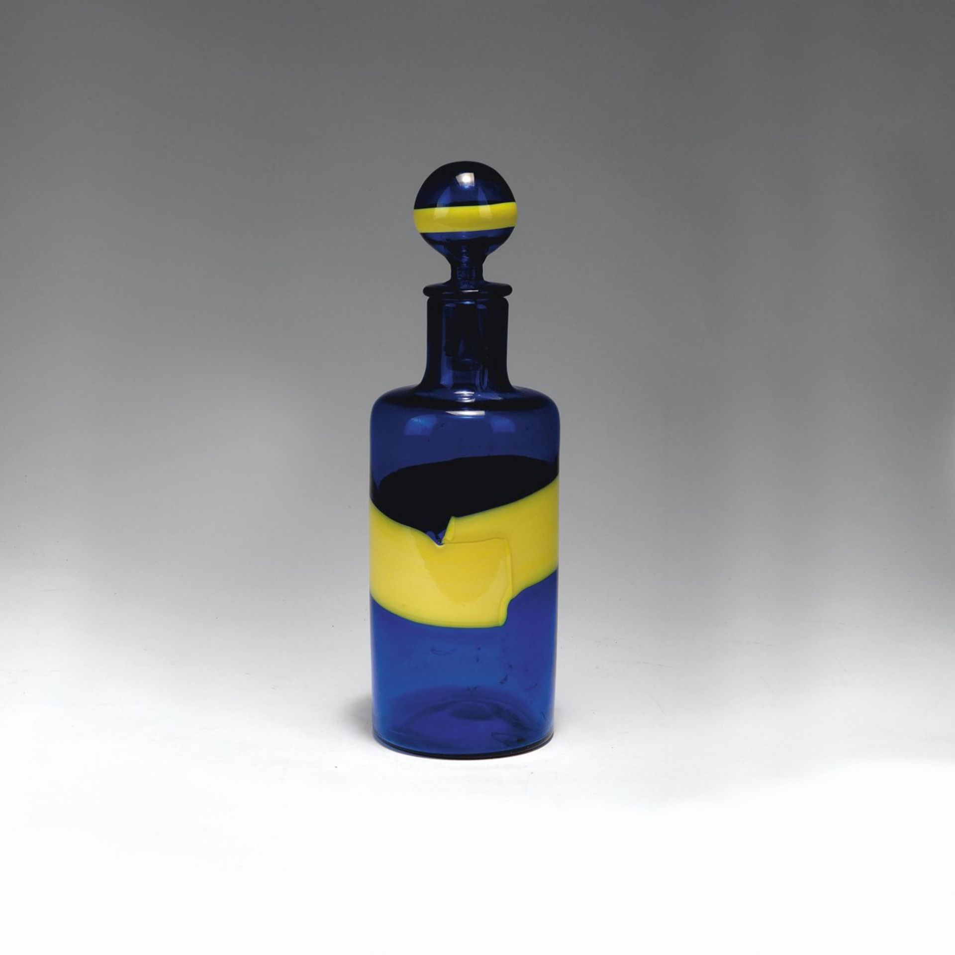 Paolo Venini and Fulvio Bianconi, 'A fasce' bottle with stopper, c. 1953