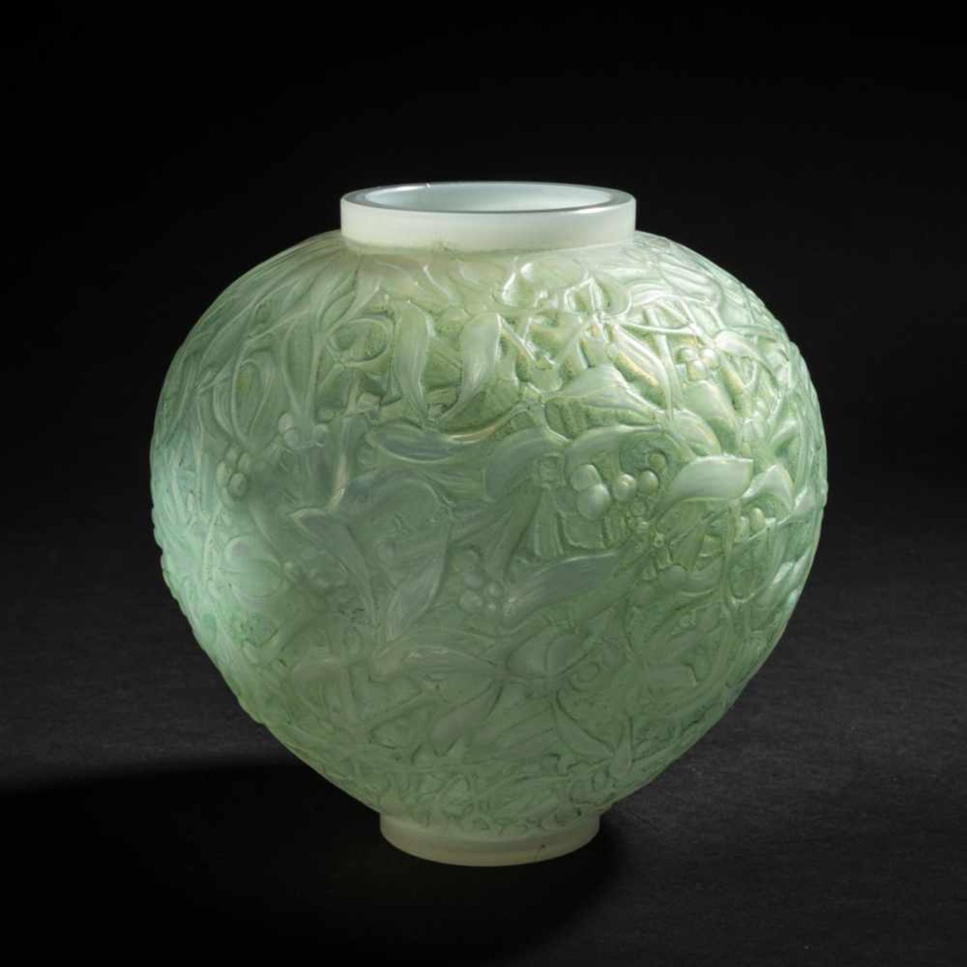 René Lalique, 'Gui' vase, 1920