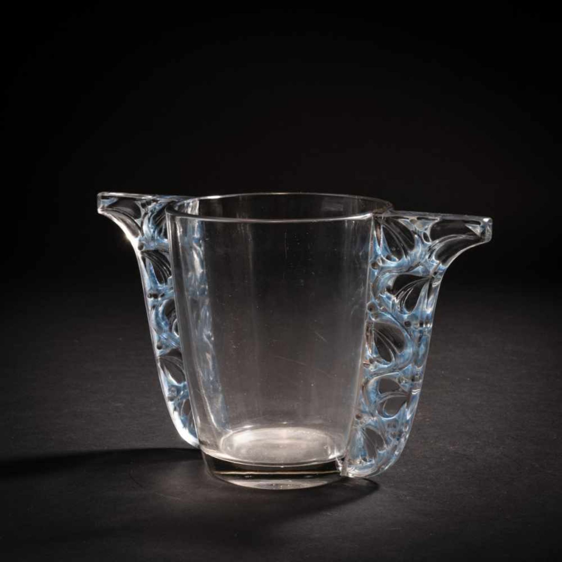 René Lalique, 'Honfleur' vase, 1927'Honfleur' vase, 1927H. 14.4 cm. Clear, moulded glass, the leaf - Image 2 of 6