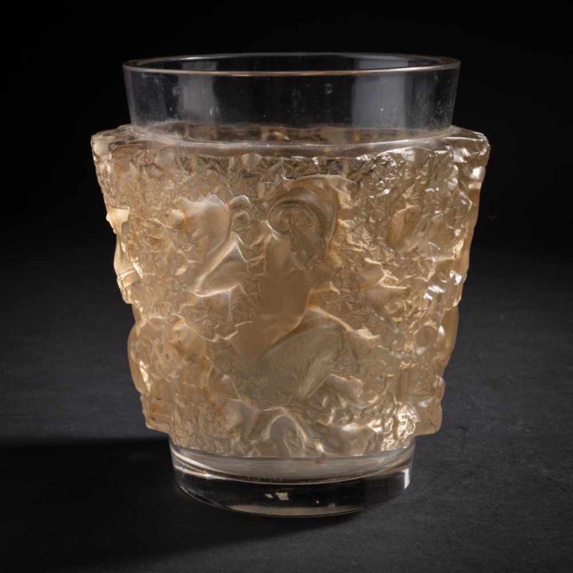 René Lalique, 'Bacchus' vase, 1938'Bacchus' vase, 1938H. 18 cm. Clear, moulded glass, partially - Bild 3 aus 7