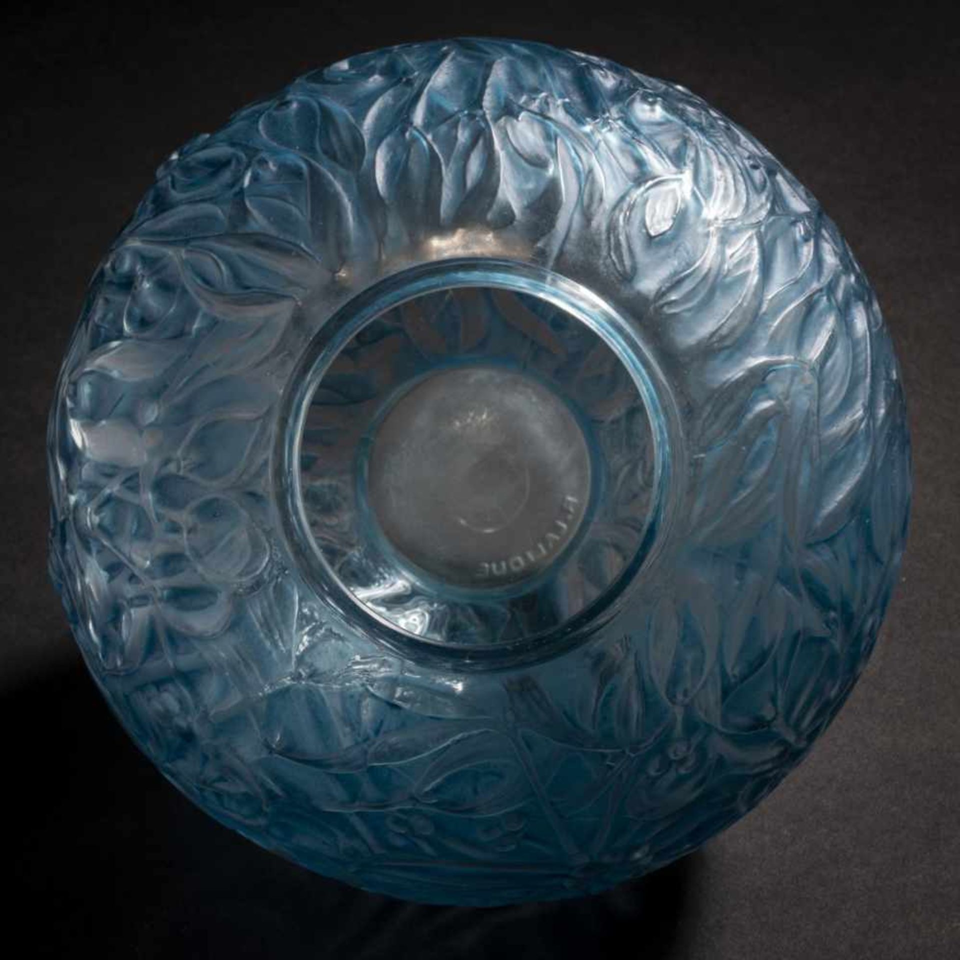 René Lalique, 'Gui' vase, 1920'Gui' vase, 1920H. 17. Clear, mould-blown glass, partially satined, - Image 4 of 6