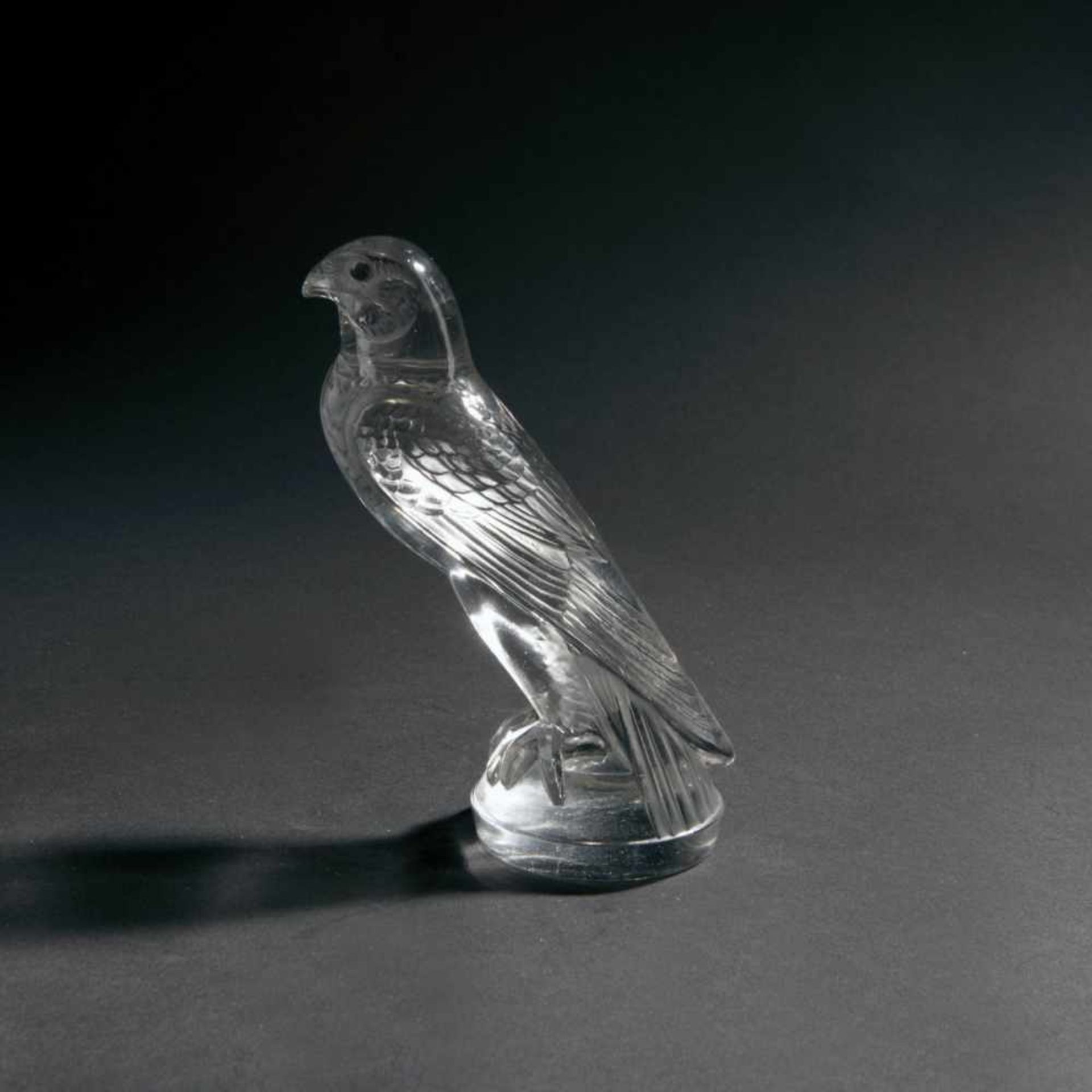 René Lalique, 'Faucon' radiator cap, 1925'Faucon' radiator cap, 1925H. 16 cm. Clear, moulded - Bild 3 aus 4