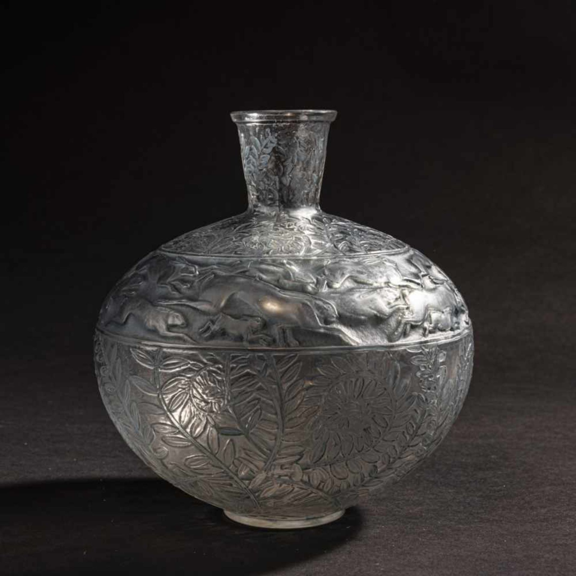 René Lalique, 'Lièvres' vase, 1923'Lièvres' vase, 1923H. 16 cm, D. 15 cm. Clear, mould-blown