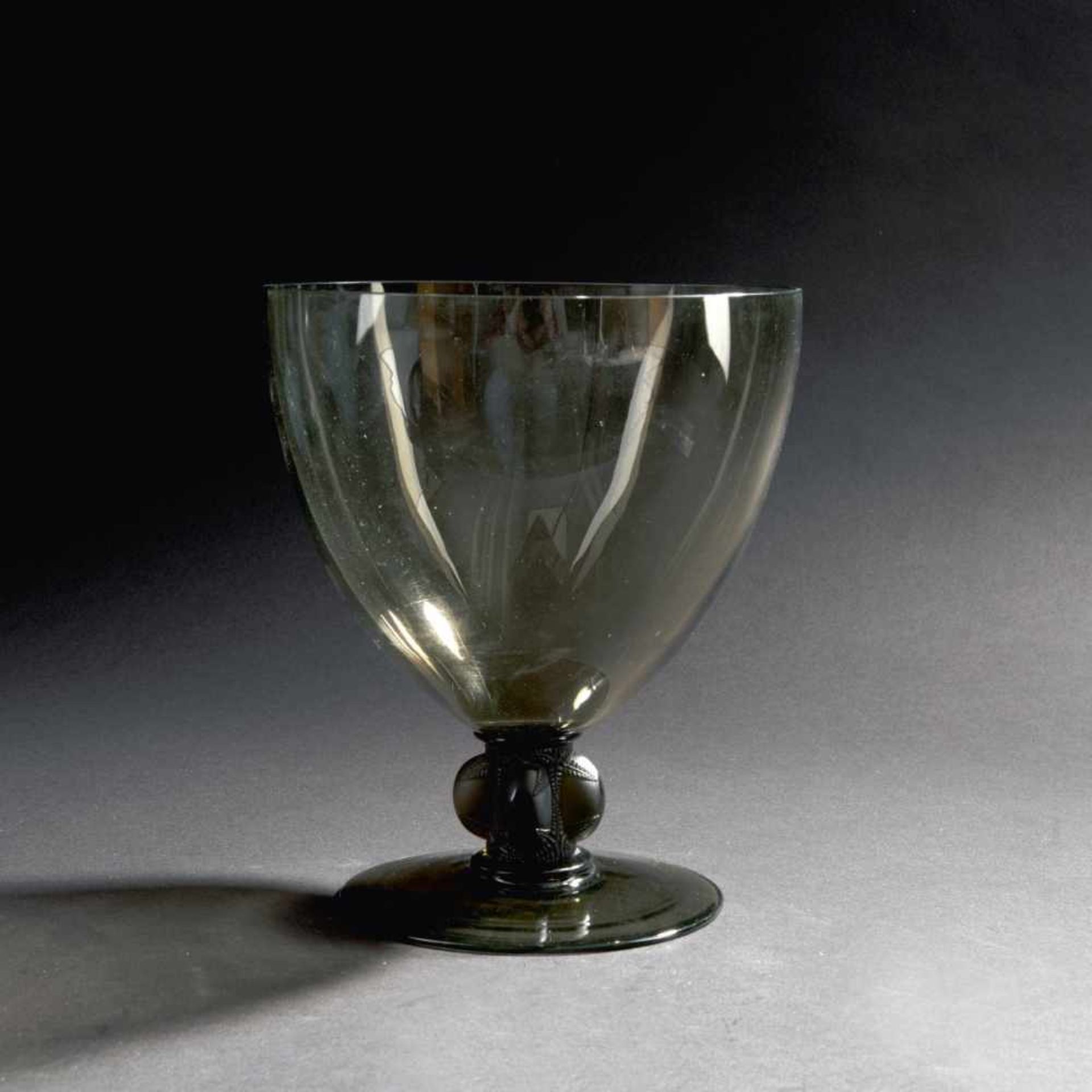 René Lalique, 'Clairvaux' bowl, 1926'Clairvaux' bowl, 1926H. 22 cm, D. 19 cm. Grey, mould-blown