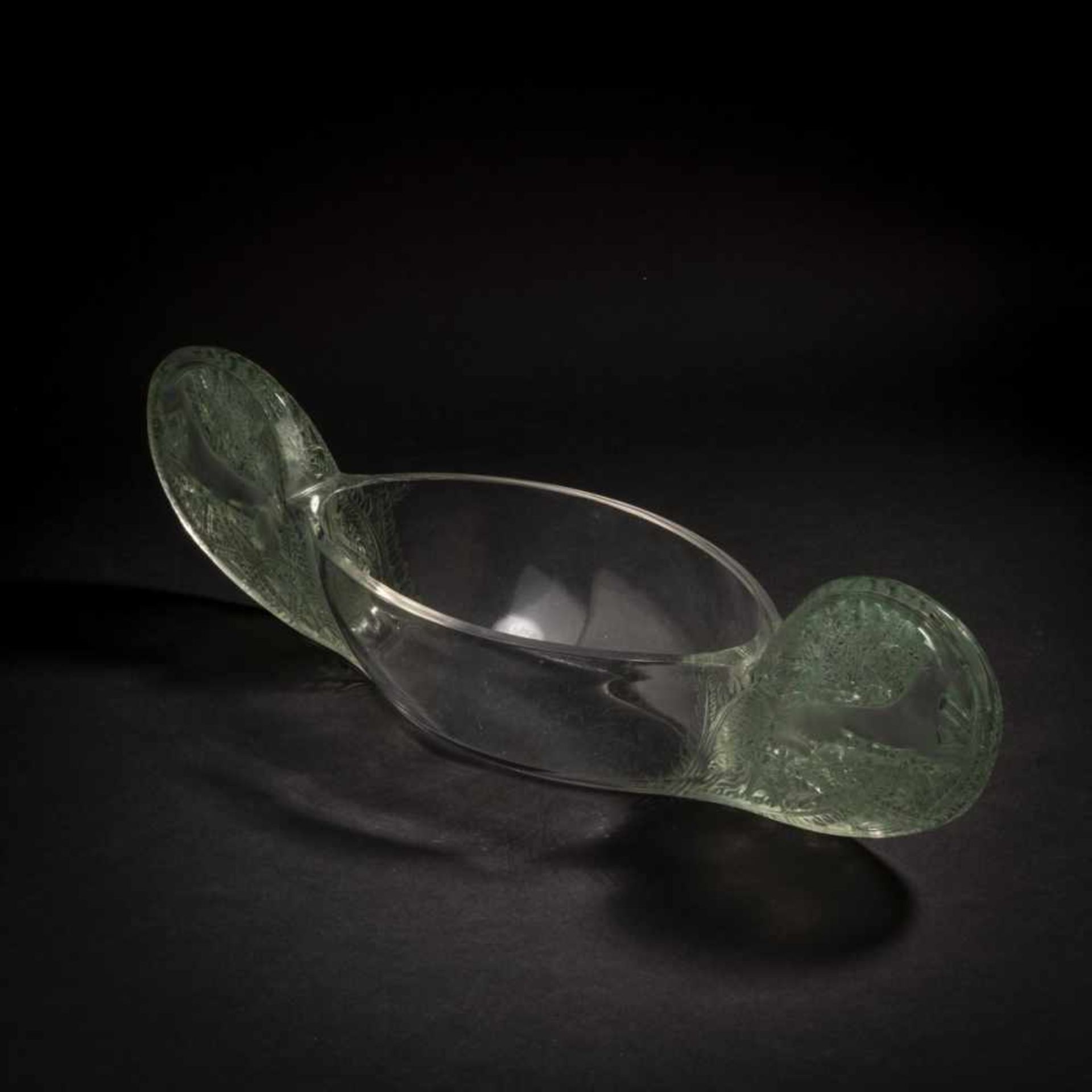 René Lalique, 'Saint-Hubert' jardinière, 1927'Saint-Hubert' jardinière, 1927L. 48 cm. Clear, moulded - Bild 2 aus 6