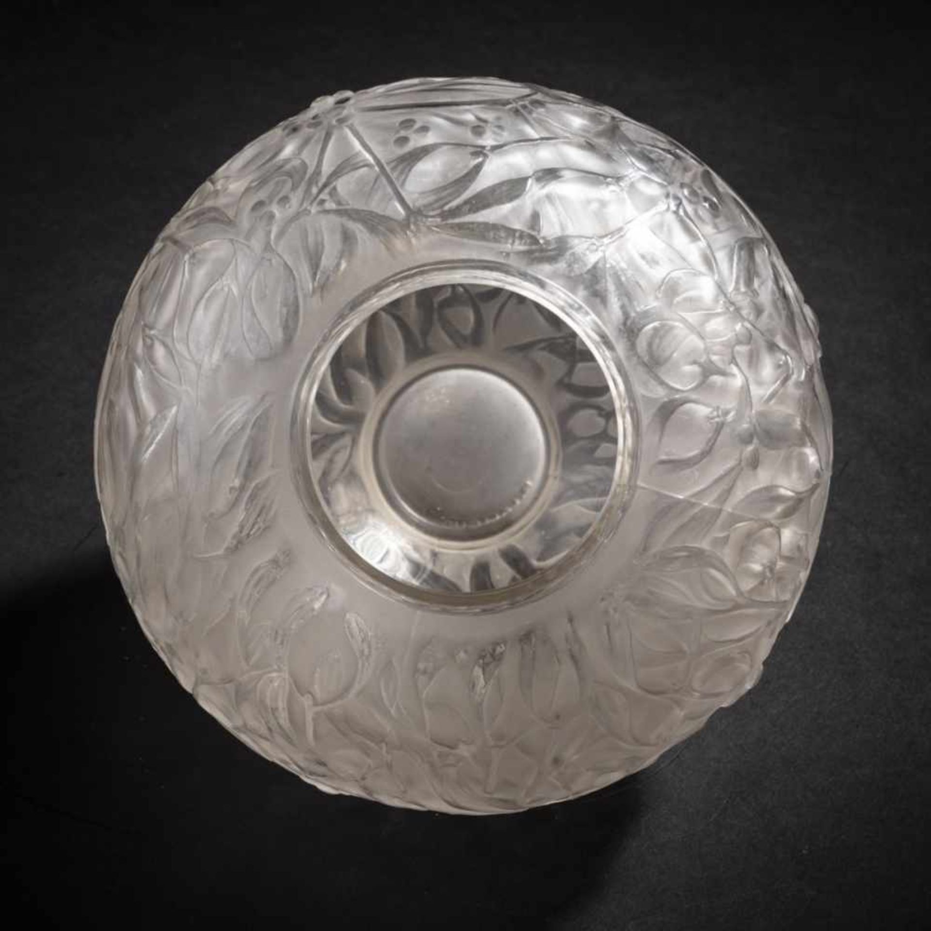 René Lalique, 'Gui' vase, 1920'Gui' vase, 1920H. 17 cm. Clear, mould-blown glass, satined, full- - Image 3 of 5