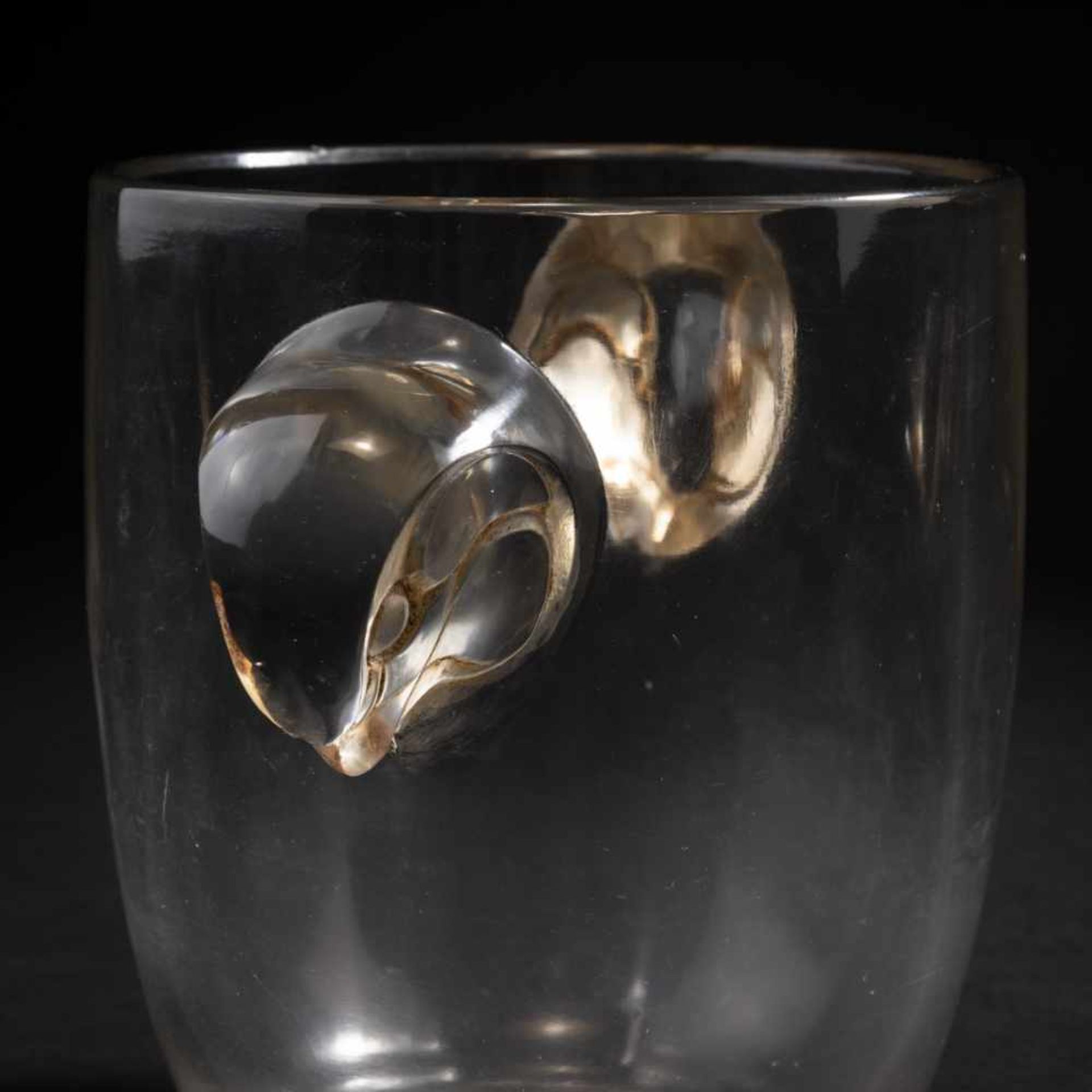 René Lalique, 'Albert' vase, 1925'Albert' vase, 1925H. 17.3 cm. Clear, moulded glass, partially - Bild 3 aus 6