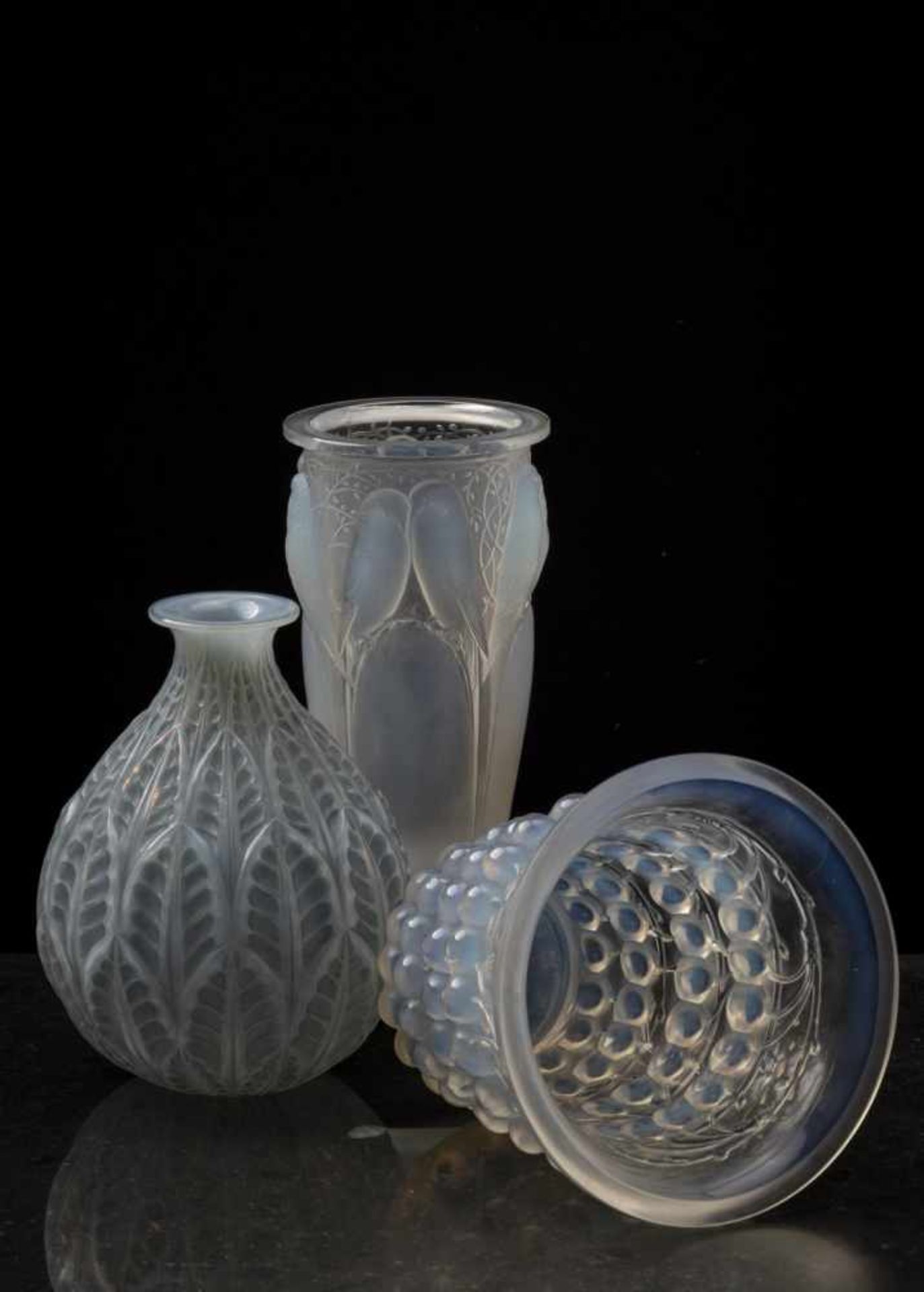 René Lalique, 'Ceylan' vase, 1924'Ceylan' vase, 1924H. 24.3 cm. Clear, moulded glass, satined and - Bild 7 aus 10