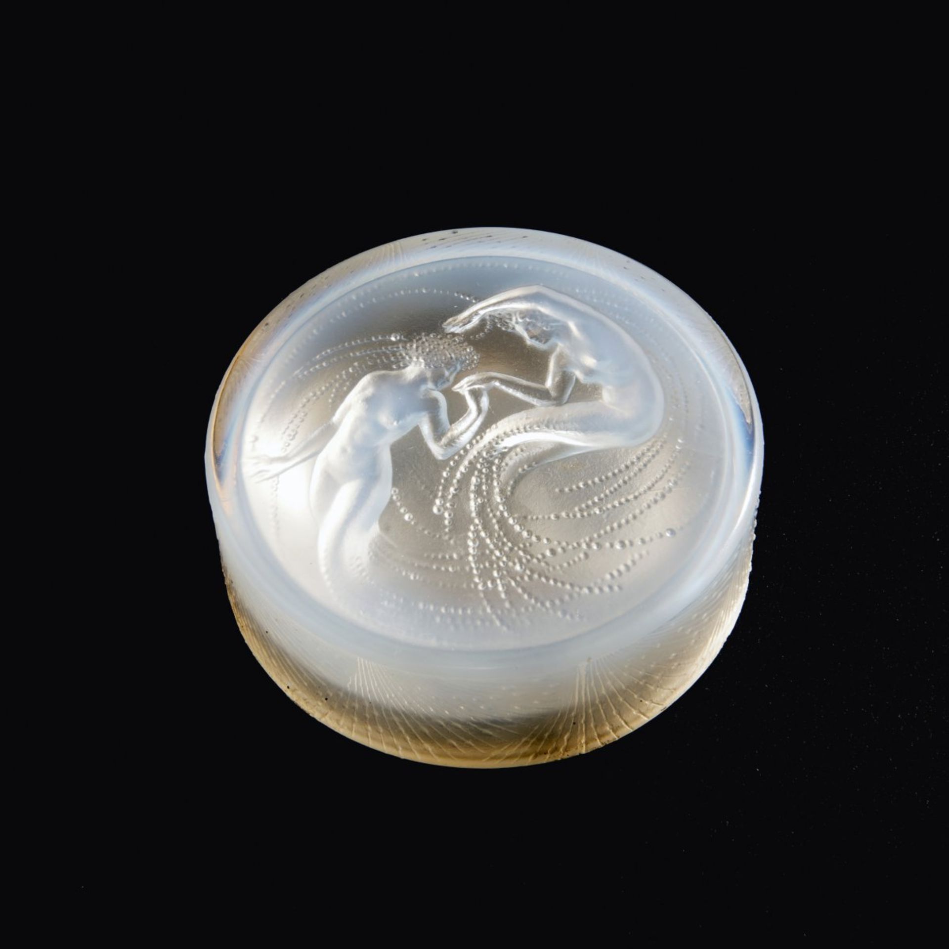 René Lalique, 'Chevalier d'Orsay' compact, 1920'Chevalier d'Orsay' compact, 1920D. 8.5 cm. Clear,