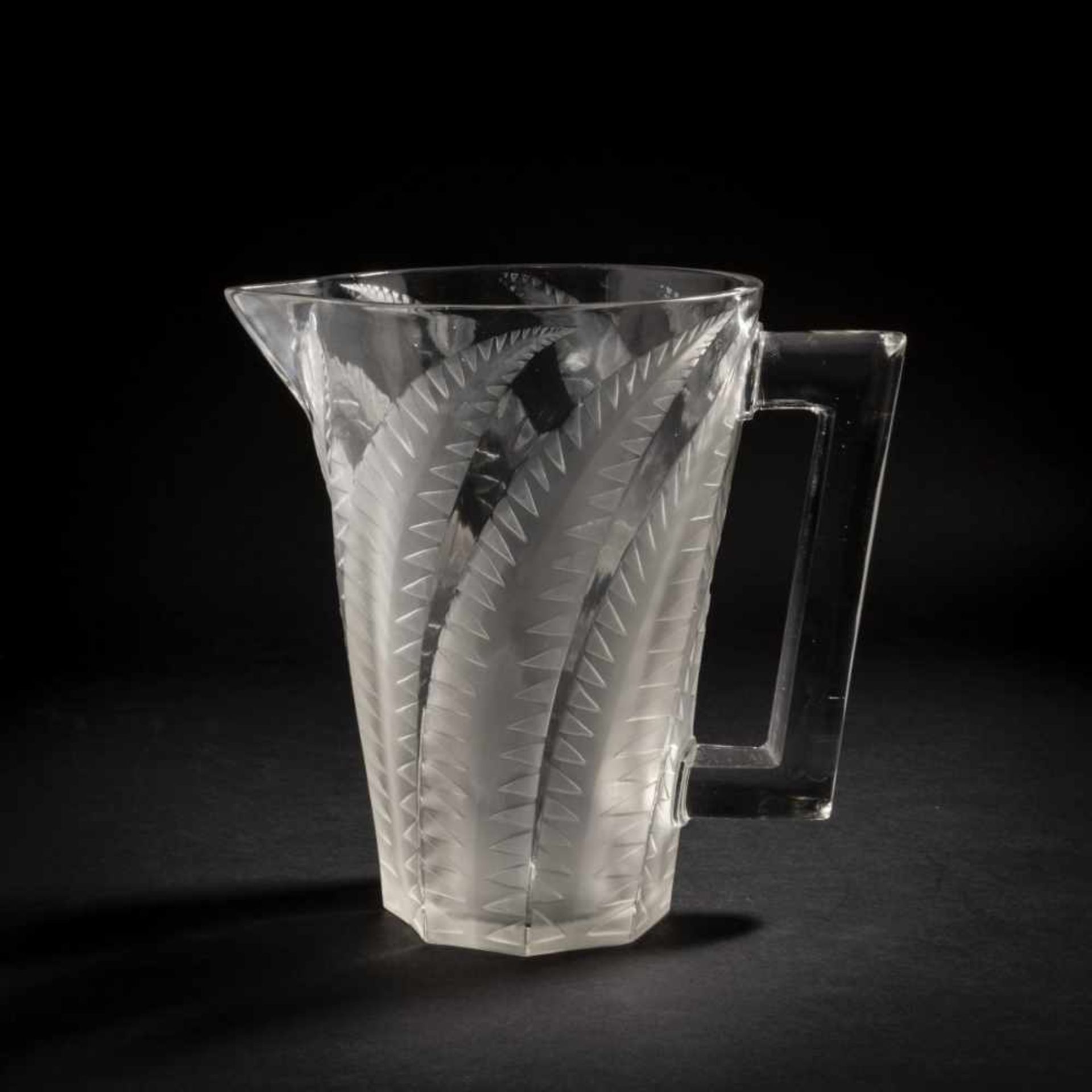 René Lalique, 'Hespérides' lemonade set, 1931'Hespérides' lemonade set, 1931Carafe with five - Bild 5 aus 8